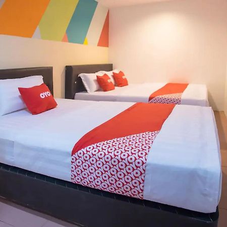 Oyo 90281 Hotel Taj Seksyen 13 Shah Alam Exteriér fotografie