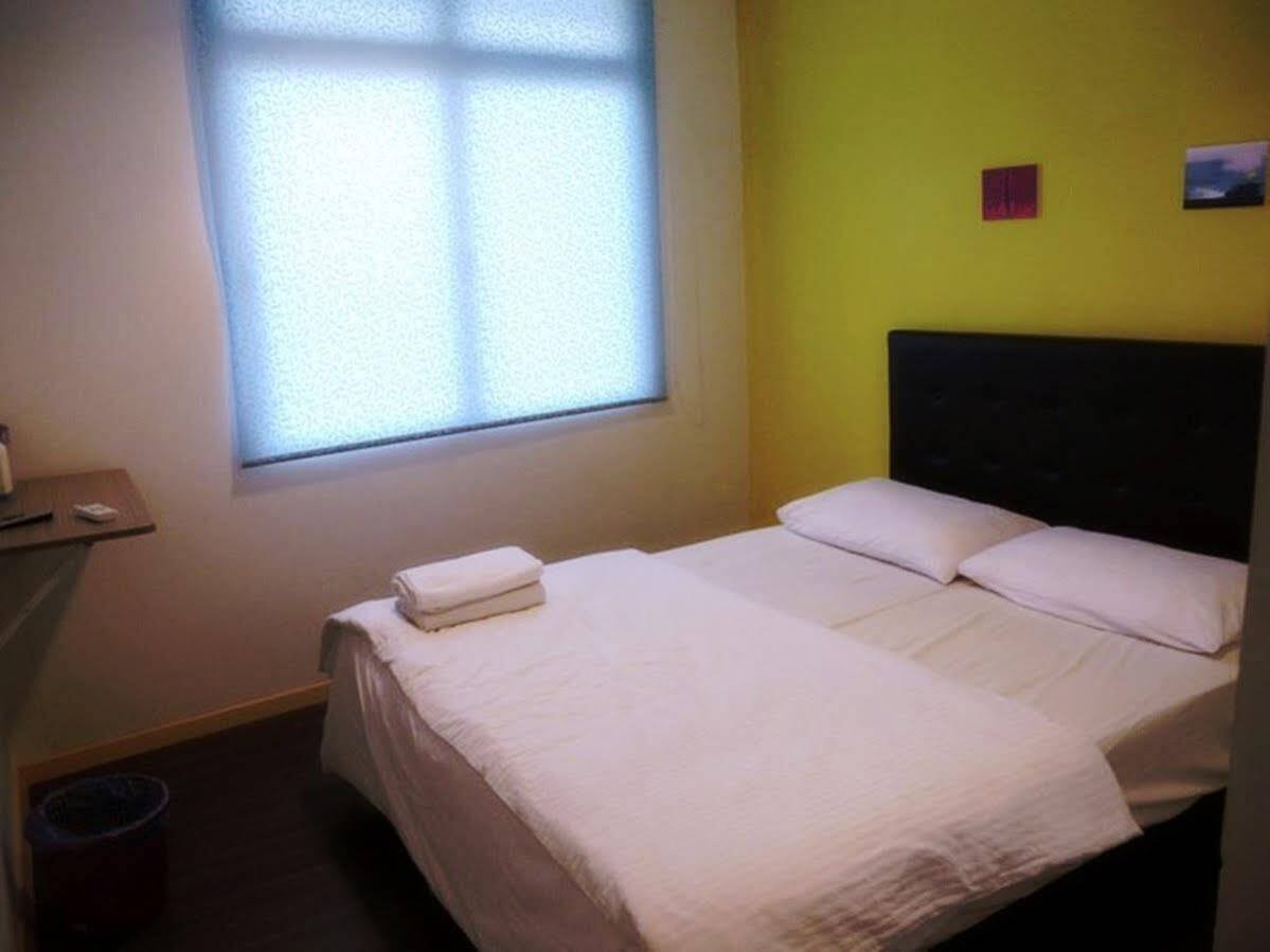 Oyo 90281 Hotel Taj Seksyen 13 Shah Alam Exteriér fotografie